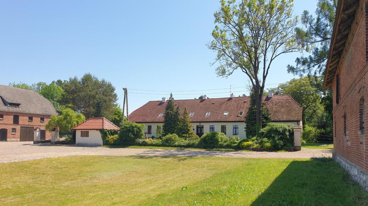 Folwark Goscino-Dwor Bed and Breakfast Exteriör bild